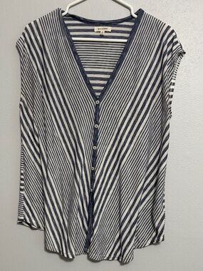 Max Studio sleeveless button down size small
